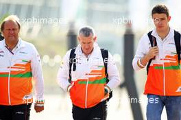 (L to R): Robert Fearnley (GBR) Sahara Force India F1 Team Deputy Team Principal with Gerry Convy (GBR) Personal Trainer; Paul di Resta (GBR) Sahara Force India F1. 13.10.2012. Formula 1 World Championship, Rd 16, Korean Grand Prix, Yeongam, South Korea, Qualifying Day.