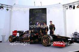 06.02.2012 Jerez, Spain,  Kimi Raikkonen, Lotus Renault F1 Team with Jerome d'Ambrosio (BEL),  Lotus Renault F1 Team and Romain Grosjean (FRA), Lotus Renault F1 Team  - Lotus F1 Team E20 Launch