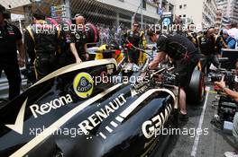Kimi Raikkonen (FIN) Lotus F1 E20 on the grid. 27.05.2012. Formula 1 World Championship, Rd 6, Monaco Grand Prix, Monte Carlo, Monaco, Race Day