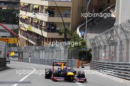 Mark Webber (AUS) Red Bull Racing RB8 leads the race. 27.05.2012. Formula 1 World Championship, Rd 6, Monaco Grand Prix, Monte Carlo, Monaco, Race Day