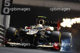 Romain Grosjean (FRA) Lotus F1 E20 locks up under braking. 26.05.2012. Formula 1 World Championship, Rd 6, Monaco Grand Prix, Monte Carlo, Monaco, Qualifying Day