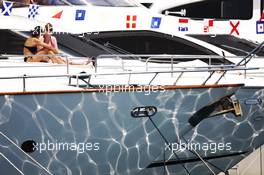Women on a boat. 26.05.2012. Formula 1 World Championship, Rd 6, Monaco Grand Prix, Monte Carlo, Monaco, Qualifying Day