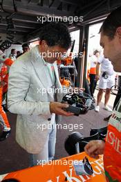Antonio Banderas (ESP) Actor with the Sahara Force India F1 Team. 27.05.2012. Formula 1 World Championship, Rd 6, Monaco Grand Prix, Monte Carlo, Monaco, Race Day