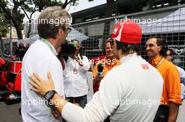 (L to R): Eric Clapton (GBR) Rock Legend with Felipe Massa (BRA) Ferrari on the grid. 27.05.2012. Formula 1 World Championship, Rd 6, Monaco Grand Prix, Monte Carlo, Monaco, Race Day
