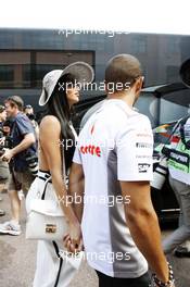 Lewis Hamilton (GBR) McLaren with girlfriend Nicole Scherzinger (USA) Singer. 27.05.2012. Formula 1 World Championship, Rd 6, Monaco Grand Prix, Monte Carlo, Monaco, Race Day