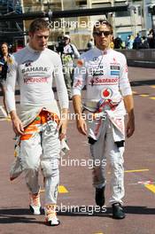 (L to R): Paul di Resta (GBR) Sahara Force India F1 with Jenson Button (GBR) McLaren. 24.05.2012. Formula 1 World Championship, Rd 6, Monaco Grand Prix, Monte Carlo, Monaco, Practice Day