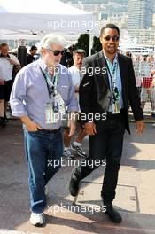 (L to R): George Lucas (USA) Star Wars Creator with Cuba Gooding, Jr. (USA) Actor. 26.05.2012. Formula 1 World Championship, Rd 6, Monaco Grand Prix, Monte Carlo, Monaco, Qualifying Day