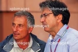 (L to R): Riccardo Patrese (ITA) with Pasquale Lattuneddu (ITA) of the FOM. 23.05.2012. Formula 1 World Championship, Rd 6, Monaco Grand Prix, Monte Carlo, Monaco, Preparation Day