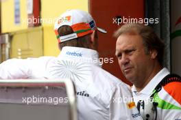 Nico Hulkenberg (GER), Sahara Force India Formula One Team and Robert Fearnley (GBR) Sahara Force India F1 Team Deputy Team Principal  03.05.2012. Formula 1 World Championship, Testing, Mugello, Italy