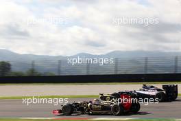 Romain Grosjean (FRA), Lotus F1 Team and Bruno Senna (BRE), Williams F1 Team  02.05.2012. Formula 1 World Championship, Testing, Mugello, Italy