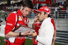 (L to R): rsm with Felipe Massa (BRA) Ferrari on the grid. 25.03.2012. Formula 1 World Championship, Rd 2, Malaysian Grand Prix, Sepang, Malaysia, Sunday Pre-Race Grid