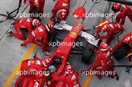 Fernando Alonso (ESP) Ferrari F2012 makes a pit stop. 25.03.2012. Formula 1 World Championship, Rd 2, Malaysian Grand Prix, Sepang, Malaysia, Sunday Race