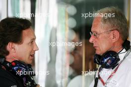 (L to R): Christian Horner (GBR) Red Bull Racing Team Principal talks with Dr Helmut Marko (AUT) Red Bull Motorsport Consultant. 24.03.2012. Formula 1 World Championship, Rd 2, Malaysian Grand Prix, Sepang, Malaysia, Saturday Practice