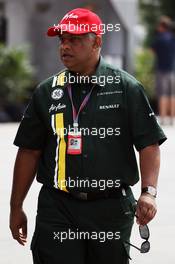 Tony Fernandes (MAL) Caterham Team Principal.  24.03.2012. Formula 1 World Championship, Rd 2, Malaysian Grand Prix, Sepang, Malaysia, Saturday