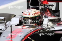 Lewis Hamilton (GBR) McLaren MP4/27 with new helmet livery. 21.09.2012.Formula 1 World Championship, Rd 14, Singapore Grand Prix, Singapore, Singapore, Practice Day