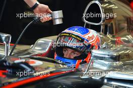 Jenson Button (GBR) McLaren MP4/27.