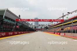 Start / finish straight. 20.09.2012. Formula 1 World Championship, Rd 14, Singapore Grand Prix, Singapore, Singapore, Preparation Day
