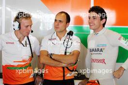 Jules Bianchi (FRA) Sahara Force India F1 Team Third Driver (Right) and Gianpiero Lambiase (ITA) Sahara Force India F1 Engineer (Centre). 02.11.2012. Formula 1 World Championship, Rd 18, Abu Dhabi Grand Prix, Yas Marina Circuit, Abu Dhabi, Practice Day.