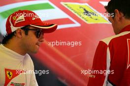 Felipe Massa (BRA) Ferrari with Rob Smedley (GBR) Ferrari Race Engineer. 02.11.2012. Formula 1 World Championship, Rd 18, Abu Dhabi Grand Prix, Yas Marina Circuit, Abu Dhabi, Practice Day.