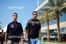 (L to R): Antonio Felix da Costa (POR) Red Bull Racing Young Test Driver with Sebastien Buemi (SUI) Red Bull Racing and Scuderia Toro Rosso Reserve Driver. 02.11.2012. Formula 1 World Championship, Rd 18, Abu Dhabi Grand Prix, Yas Marina Circuit, Abu Dhabi, Practice Day.