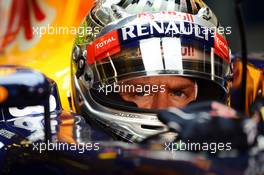 Sebastian Vettel (GER) Red Bull Racing RB8. 02.11.2012. Formula 1 World Championship, Rd 18, Abu Dhabi Grand Prix, Yas Marina Circuit, Abu Dhabi, Practice Day.