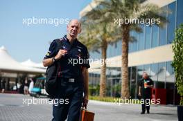 Adrian Newey (GBR) Red Bull Racing Chief Technical Officer. 02.11.2012. Formula 1 World Championship, Rd 18, Abu Dhabi Grand Prix, Yas Marina Circuit, Abu Dhabi, Practice Day.