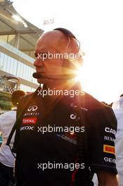 Adrian Newey (GBR) Red Bull Racing Chief Technical Officer on the grid. 04.11.2012. Formula 1 World Championship, Rd 18, Abu Dhabi Grand Prix, Yas Marina Circuit, Abu Dhabi, Race Day.