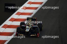 Romain Grosjean (FRA) Lotus F1 E20. 04.11.2012. Formula 1 World Championship, Rd 18, Abu Dhabi Grand Prix, Yas Marina Circuit, Abu Dhabi, Race Day.