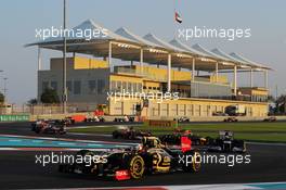 Kimi Raikkonen (FIN) Lotus F1 E20 at the start of the race. 04.11.2012. Formula 1 World Championship, Rd 18, Abu Dhabi Grand Prix, Yas Marina Circuit, Abu Dhabi, Race Day.