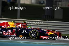 Mark Webber (AUS), Red Bull Racing and Felipe Massa (BRA), Scuderia Ferrari  04.11.2012. Formula 1 World Championship, Rd 18, Abu Dhabi Grand Prix, Abu Dhabi, UAE, Race Day