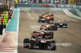 Daniel Ricciardo (AUS) Scuderia Toro Rosso STR7 leads Sebastian Vettel (GER) Red Bull Racing RB8 behind the Safety Car. 04.11.2012. Formula 1 World Championship, Rd 18, Abu Dhabi Grand Prix, Yas Marina Circuit, Abu Dhabi, Race Day.
