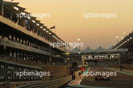 Kimi Raikkonen (FIN) Lotus F1 E20. 04.11.2012. Formula 1 World Championship, Rd 18, Abu Dhabi Grand Prix, Yas Marina Circuit, Abu Dhabi, Race Day.