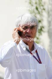Bernie Ecclestone (GBR) CEO Formula One Group (FOM). 03.11.2012. Formula 1 World Championship, Rd 18, Abu Dhabi Grand Prix, Yas Marina Circuit, Abu Dhabi, Qualifying Day.