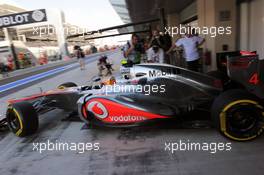Lewis Hamilton (GBR) McLaren MP4/27 leaves the pits. 03.11.2012. Formula 1 World Championship, Rd 18, Abu Dhabi Grand Prix, Yas Marina Circuit, Abu Dhabi, Qualifying Day.