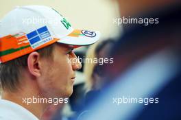 Nico Hulkenberg (GER) Sahara Force India F1 with the media. 01.11.2012. Formula 1 World Championship, Rd 18, Abu Dhabi Grand Prix, Yas Marina Circuit, Abu Dhabi, Preparation Day.