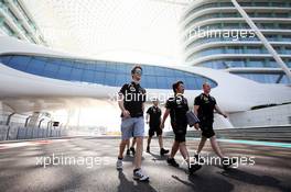 Romain Grosjean (FRA) Lotus F1 Team walks the circuit. 01.11.2012. Formula 1 World Championship, Rd 18, Abu Dhabi Grand Prix, Yas Marina Circuit, Abu Dhabi, Preparation Day.