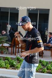 Sebastian Vettel (GER) Red Bull Racing. 01.11.2012. Formula 1 World Championship, Rd 18, Abu Dhabi Grand Prix, Yas Marina Circuit, Abu Dhabi, Preparation Day.