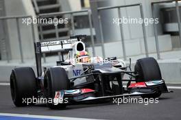 Robin Frijns (NLD) Sauber C31 Test Driver. 06.11.2012. Formula 1 Young Drivers Test, Day 1, Yas Marina Circuit, Abu Dhabi, UAE.