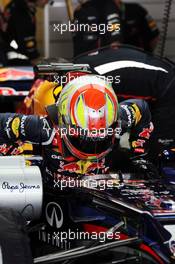 Robin Frijns (NLD) Red Bull Racing RB8 Test Driver/ 08.11.2012. Formula 1 Young Drivers Test, Day 3, Yas Marina Circuit, Abu Dhabi, UAE.