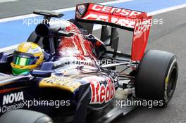 Luiz Razia (BRA) Scuderia Toro Rosso STR7 Test Driver rear wing detail. 08.11.2012. Formula 1 Young Drivers Test, Day 3, Yas Marina Circuit, Abu Dhabi, UAE.