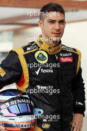 Edoardo Mortara (ITA) Lotus F1 Test Driver. 07.11.2012. Formula 1 Young Drivers Test, Day 2, Yas Marina Circuit, Abu Dhabi, UAE.