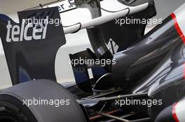 Sauber C31 rear wing detail. 07.11.2012. Formula 1 Young Drivers Test, Day 2, Yas Marina Circuit, Abu Dhabi, UAE.