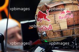 The helmet of Sebastian Vettel (GER) Red Bull Racing RB8. 16.11.2012. Formula 1 World Championship, Rd 19, United States Grand Prix, Austin, Texas, USA, Practice Day.