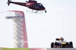 Sebastian Vettel (GER) Red Bull Racing RB8 tracked by a helicopter. 16.11.2012. Formula 1 World Championship, Rd 19, United States Grand Prix, Austin, Texas, USA, Practice Day.