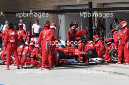 Fernando Alonso (ESP) Ferrari F2012 makes a pit stop. 18.11.2012. Formula 1 World Championship, Rd 19, United States Grand Prix, Austin, Texas, USA, Race Day.