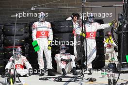 McLaren mechanics. 18.11.2012. Formula 1 World Championship, Rd 19, United States Grand Prix, Austin, Texas, USA, Race Day.