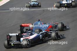 Jenson Button (GBR) McLaren MP4/27 and Pastor Maldonado (VEN) Williams FW34 battle for position. 18.11.2012. Formula 1 World Championship, Rd 19, United States Grand Prix, Austin, Texas, USA, Race Day.