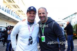 (L to R): Rubens Barrichello (BRA) with fellow race driver Tony Kanaan (BRA). 17.11.2012. Formula 1 World Championship, Rd 19, United States Grand Prix, Austin, Texas, USA, Qualifying Day.