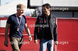 (L to R): Gordon Ramsey (GBR) Celebrity Chef with Mark Webber (AUS) Red Bull Racing.  18.11.2012. Formula 1 World Championship, Rd 19, United States Grand Prix, Austin, Texas, USA, Race Day.