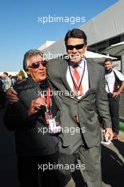 (L to R): Mario Andretti (USA) with Rick Perry (USA) Govenor of Texas. 18.11.2012. Formula 1 World Championship, Rd 19, United States Grand Prix, Austin, Texas, USA, Race Day.
